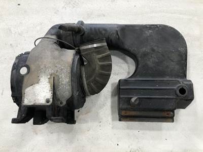 International 9400 Air Cleaner / Air Filter Housing