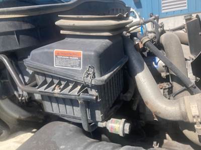 International DuraStar 4300 Air Cleaner / Air Filter Housing for a International Durastar (4300)