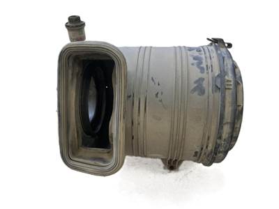 International DuraStar 4300 Air Cleaner / Air Filter Housing for a International Durastar (4300)