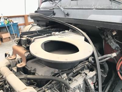 International LT Air Cleaner / Air Filter Housing