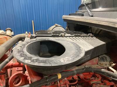 International LT Air Cleaner / Air Filter Housing