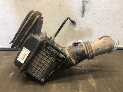 International MV607 Air Cleaner / Air Filter Housing