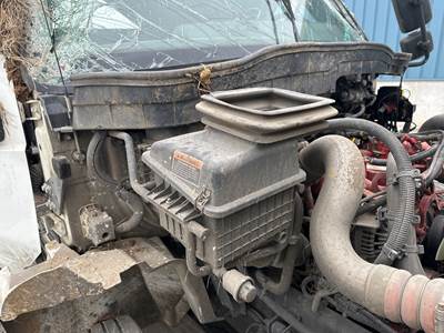 International MV607 Air Cleaner / Air Filter Housing