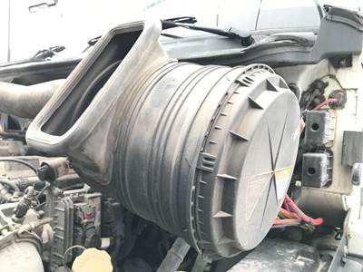 International ProStar Air Cleaner / Air Filter Housing