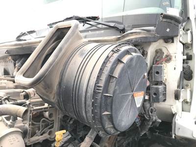 International ProStar Air Cleaner / Air Filter Housing