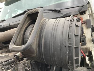 International ProStar Air Cleaner / Air Filter Housing