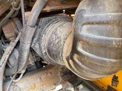 International RE3000 Air Cleaner / Air Filter Housing