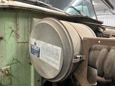 International S1800 Air Cleaner / Air Filter Housing