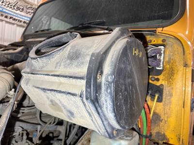 International S2500 Air Cleaner / Air Filter Housing