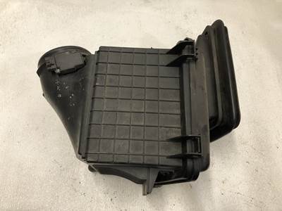 International TerraStar Air Cleaner / Air Filter Housing