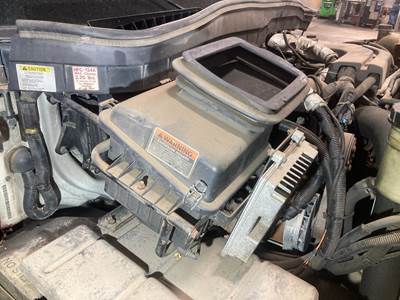 International TerraStar Air Cleaner / Air Filter Housing