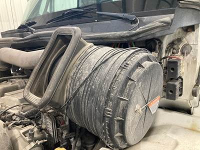 International TranStar 8600 Air Cleaner / Air Filter Housing for a International Transtar (8600)