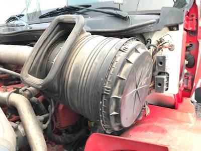 International TranStar 8600 Air Cleaner / Air Filter Housing for a International Transtar (8600)