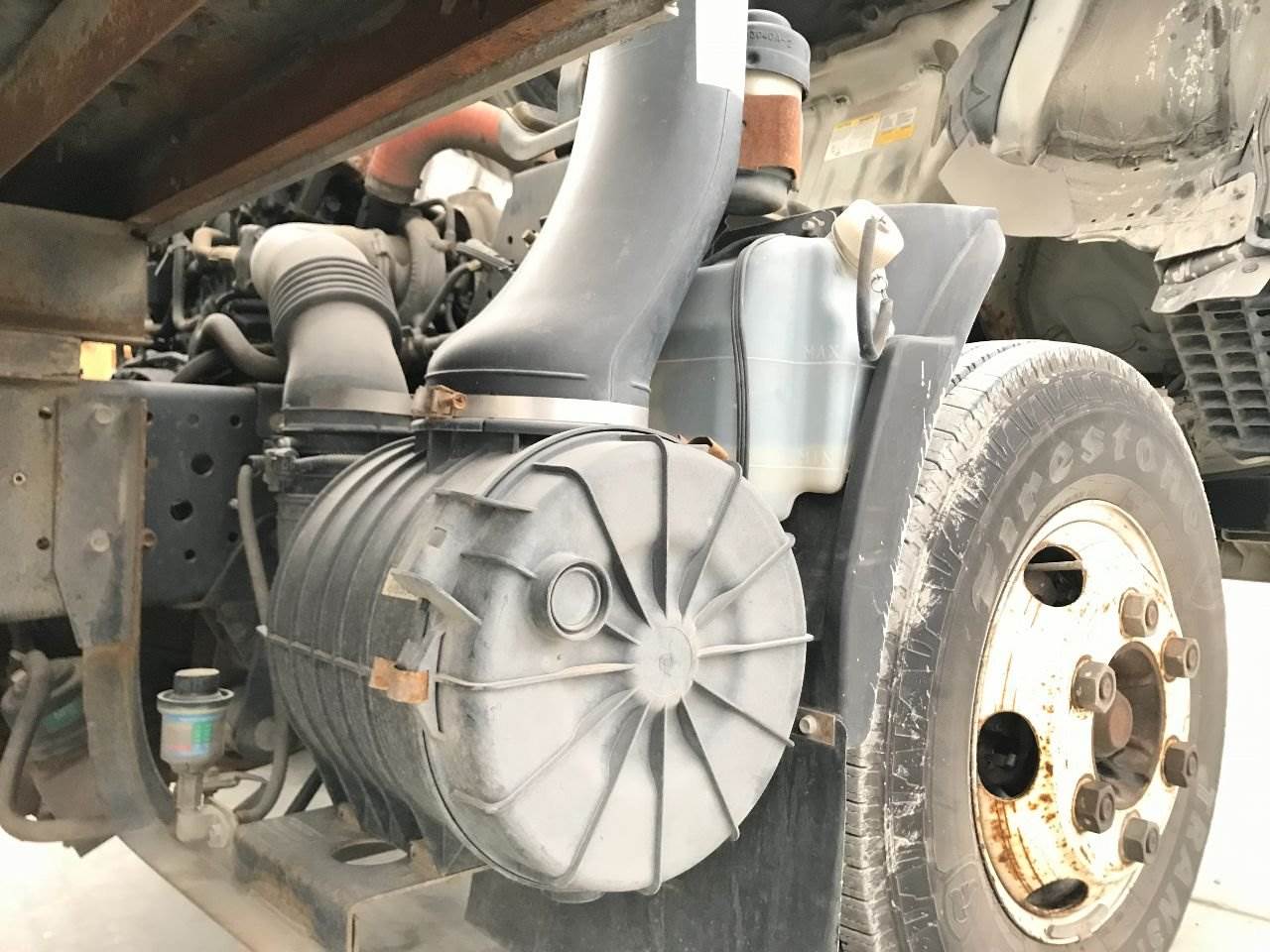 2007 Isuzu NPR Air Cleaner / Air Filter Housing For Sale Council