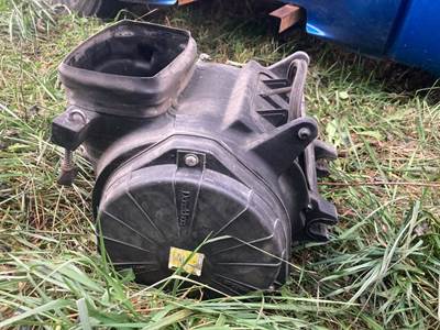 Kenworth T2000 Air Cleaner / Air Filter Housing