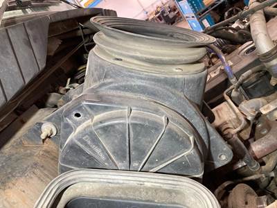 Kenworth T270 Air Cleaner / Air Filter Housing