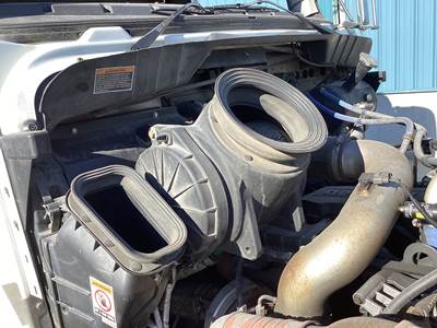 Kenworth T270 Air Cleaner / Air Filter Housing