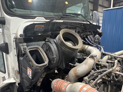 Kenworth T270 Air Cleaner / Air Filter Housing