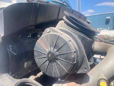 Kenworth T300 Air Cleaner / Air Filter Housing