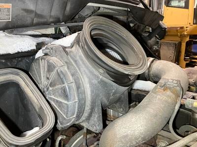 Kenworth T370 Air Cleaner / Air Filter Housing