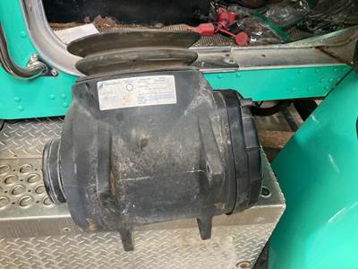 Kenworth T370 Air Cleaner / Air Filter Housing