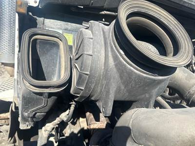 Kenworth T370 Air Cleaner / Air Filter Housing