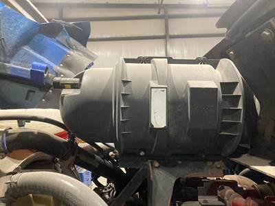 Kenworth T440 Air Cleaner / Air Filter Housing