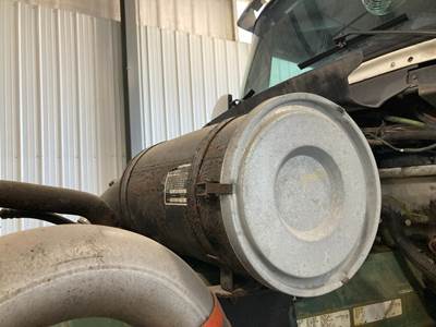 Kenworth T600 Air Cleaner / Air Filter Housing