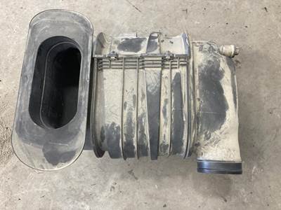 Kenworth T660 Air Cleaner / Air Filter Housing