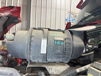 Kenworth T660 Air Cleaner / Air Filter Housing