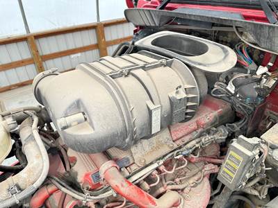 Kenworth T660 Air Cleaner / Air Filter Housing