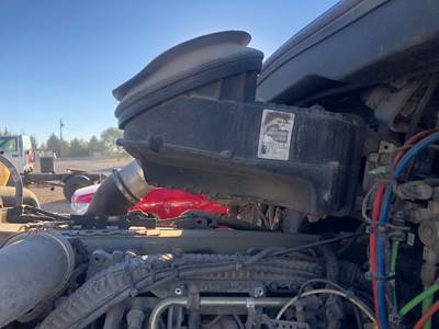 Kenworth T680 Air Cleaner / Air Filter Housing