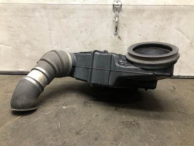 Kenworth T680 Air Cleaner / Air Filter Housing