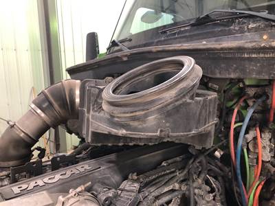 Kenworth T680 Air Cleaner / Air Filter Housing