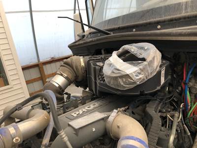 Kenworth T680 Air Cleaner / Air Filter Housing