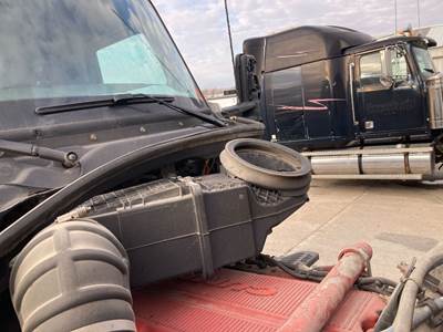 Kenworth T680 Air Cleaner / Air Filter Housing