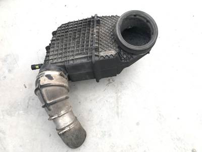 Kenworth T680 Air Cleaner / Air Filter Housing