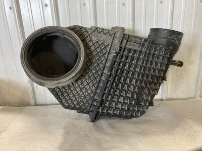 Kenworth T680 Air Cleaner / Air Filter Housing
