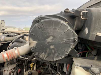 Kenworth T700 Air Cleaner / Air Filter Housing