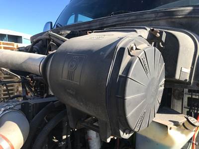 Kenworth T700 Air Cleaner / Air Filter Housing