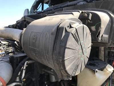 Kenworth T700 Air Cleaner / Air Filter Housing