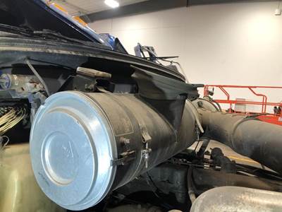 Mack CH Air Cleaner / Air Filter Housing