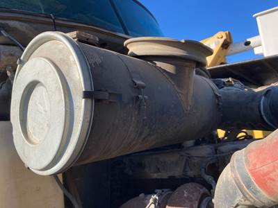 Mack CH Air Cleaner / Air Filter Housing