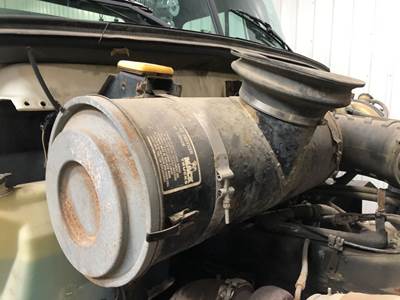 Mack CH Air Cleaner / Air Filter Housing