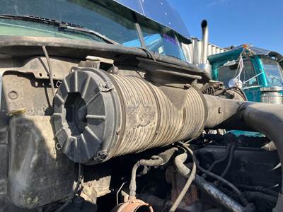 Mack CX Air Cleaner / Air Filter Housing