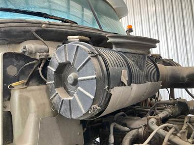 Mack CXN Air Cleaner / Air Filter Housing