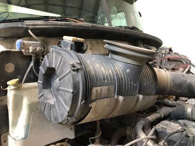 Mack CXN Air Cleaner / Air Filter Housing