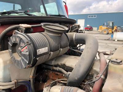 Mack CXU Air Cleaner / Air Filter Housing