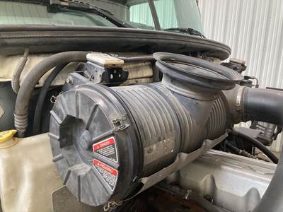 Mack CXU Air Cleaner / Air Filter Housing