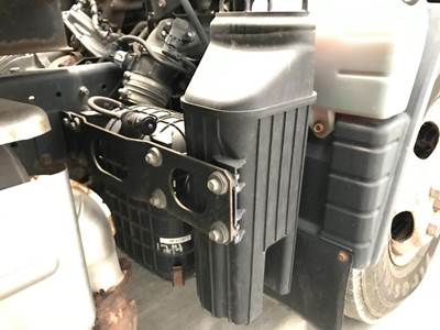 Mitsubishi Fuso Air Cleaner / Air Filter Housing